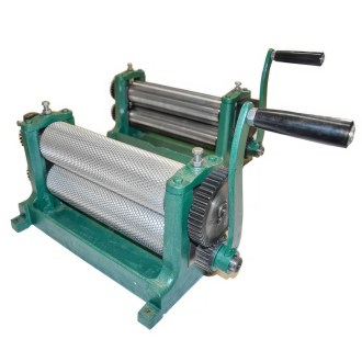 Pressmaschine auf Mittelwände